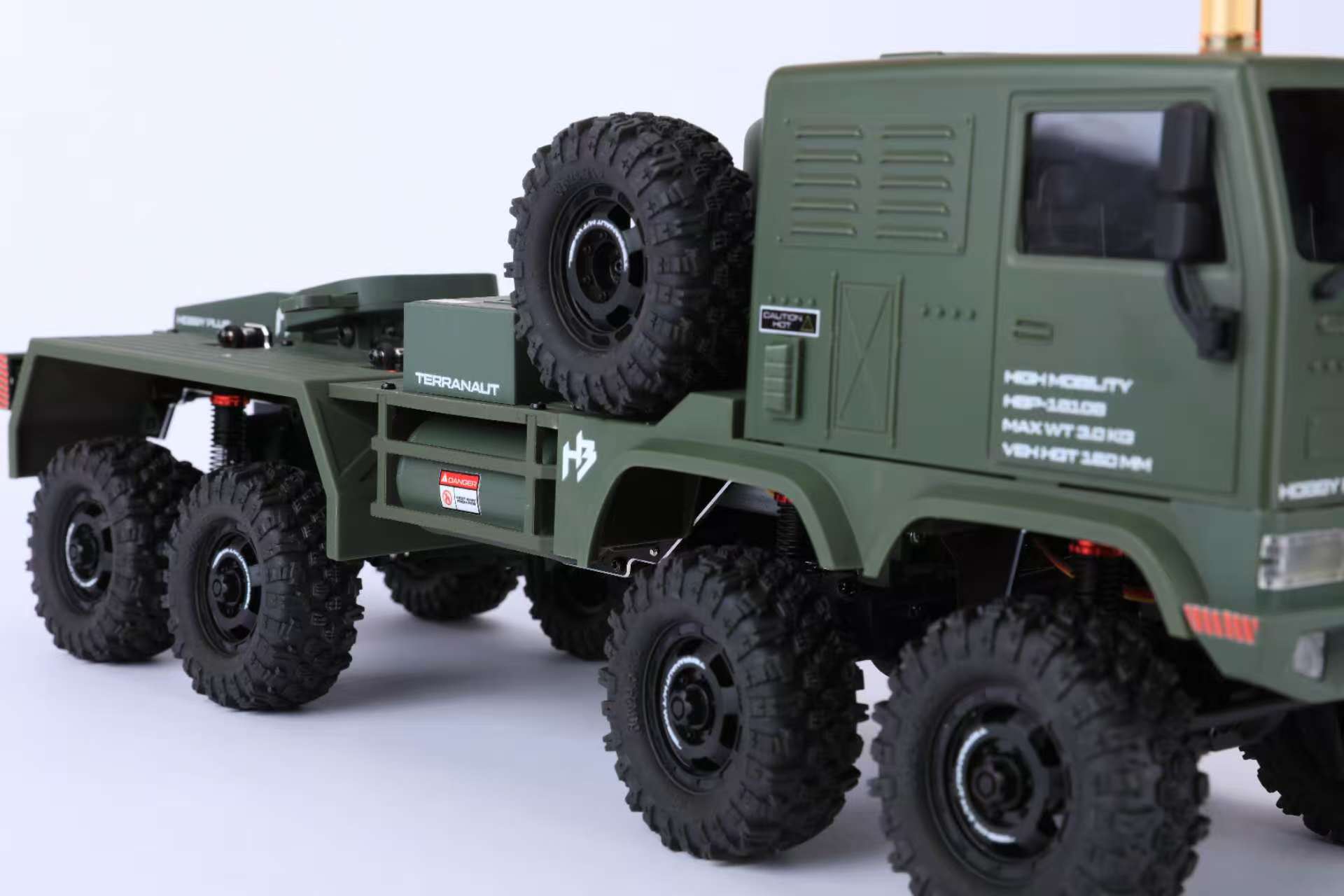 HobbyPlus CR-18P Terranaut 8X8 AWS RC Crawler