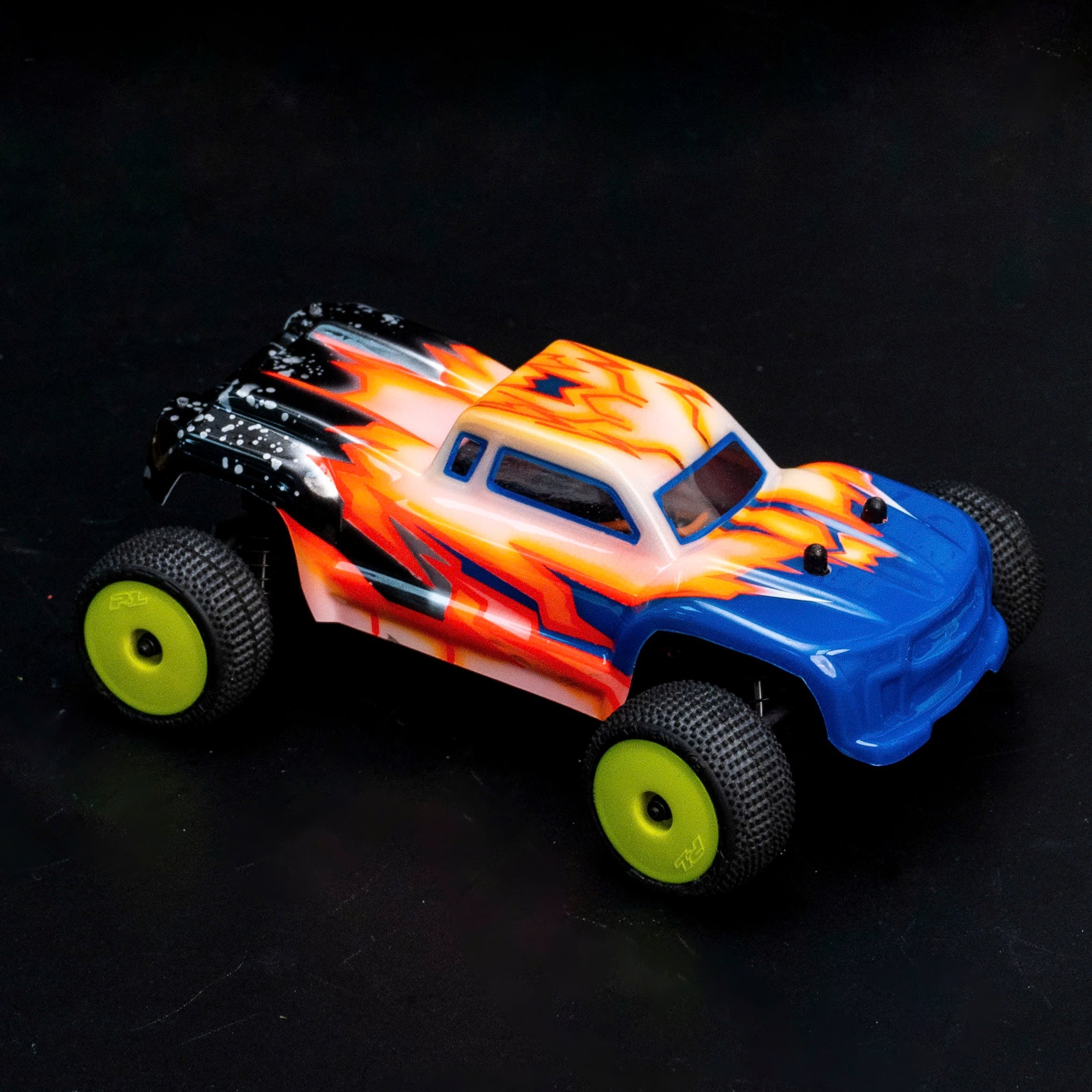 RADIANZ Micro-T Kra Airbrush Lexan Body – Fang